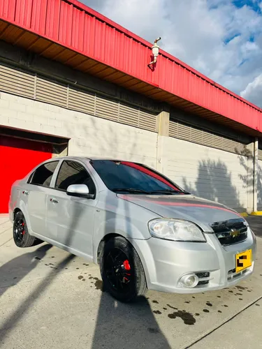 Chevrolet Aveo emotion 1.6 mecánico 108.000 km 2011 se da a cuotas 