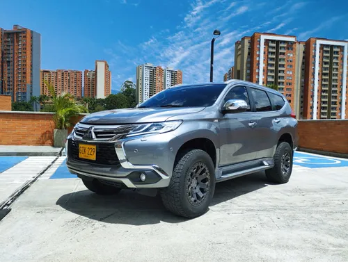Mitsubishi Montero sport 2.5 Diesel