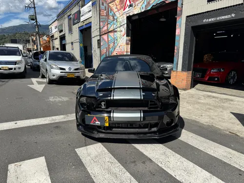 Ford Mustang Shelby GT500 2011