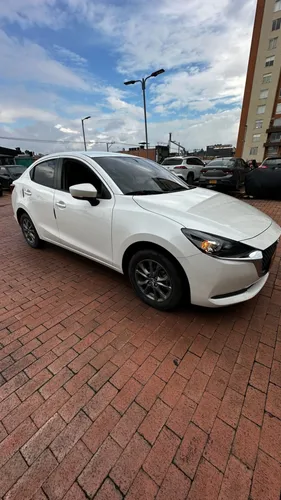 Mazda 2 grand touring 