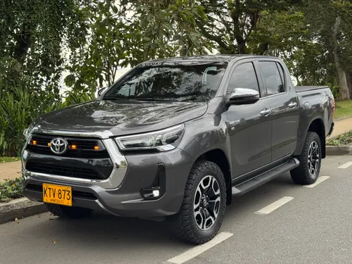 Toyota Hilux SRX V6 2023