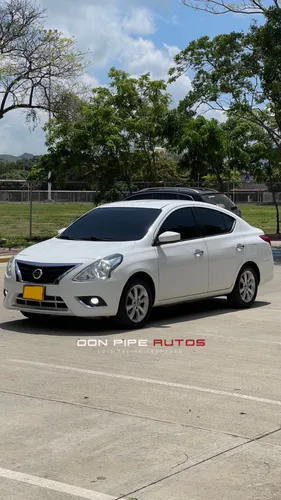 Nissan Versa Exclusive 2016 
