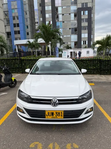 Volkswagen POLO Confortline 1600 AT