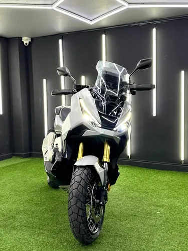 HONDA XADV750