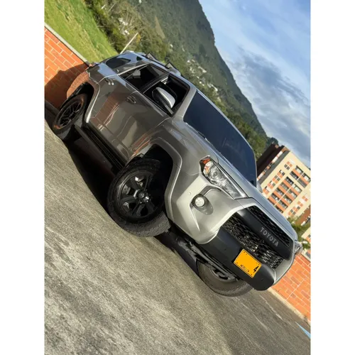 Toyota 4Runner SR5 FI