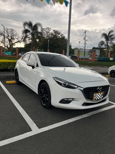 Mazda 3 Touring 
