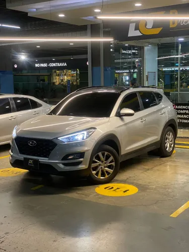 HYUNDAI TUCSON PREMIUM 4X2