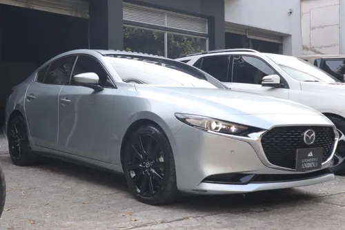 Mazda 3 Grand Touring  sedan 2021  color plata estelar 