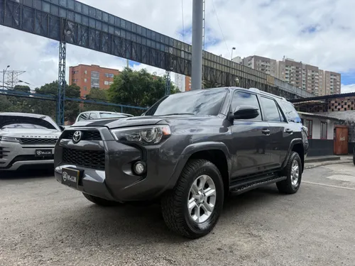 TOYOTA 4runner sr5 2018