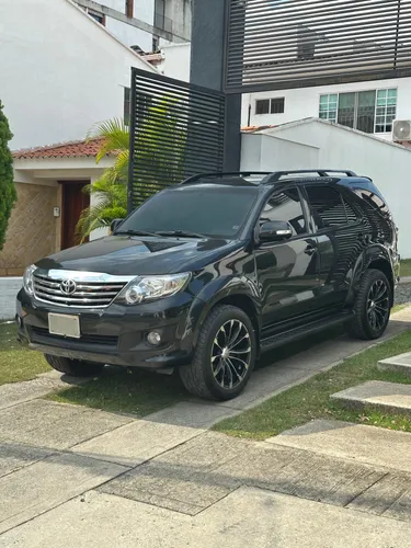 Toyota Fortuner Sr5