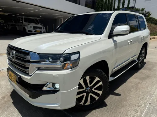 TOYOTA LAND CRUISER SAHARA LC200 VX IMPERIAL 2020