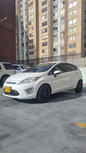 Ford Fiesta SES 2012