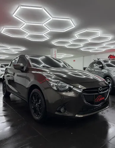 Mazda 2 touring 2016