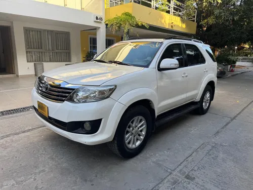 Toyota Fortuner Urbana SR5 2013