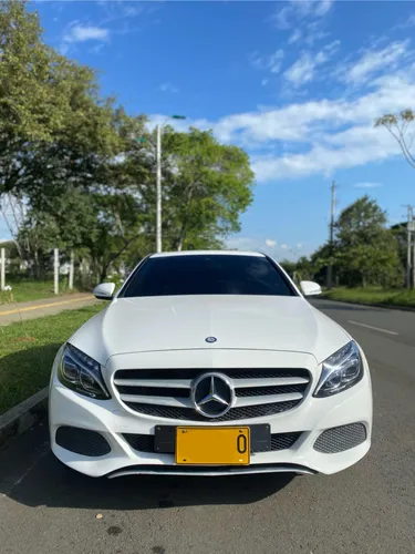 Mercedes Benz C180 Avantgarde modelo 2015