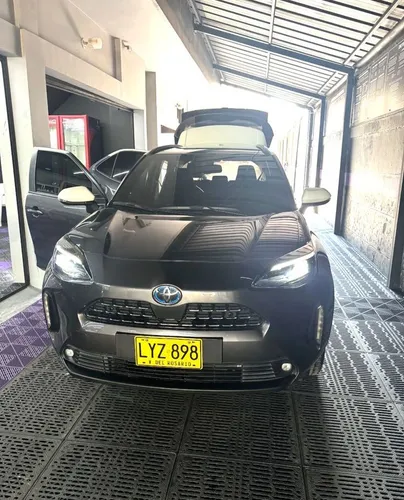 Toyota Yaris corss 2023 híbrida 