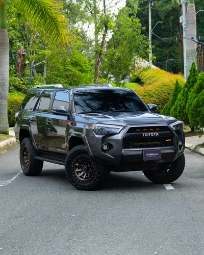 Toyota 4Runner Sr5