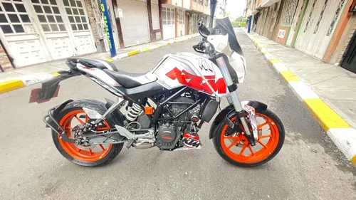 KTM DUKE 200
