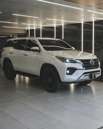 Toyota Fortuner SRV 2023