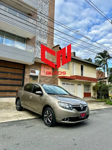RENAULT LOGAN INTENSE FULL EQUIPO EDICIÓN ESPECIAL 50 AOS