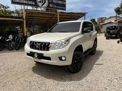 Hermosa Toyota Prado TX 2012 automática 