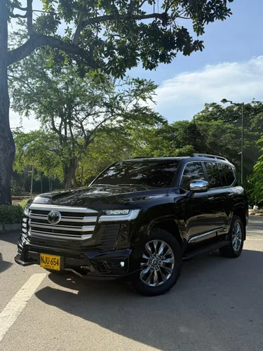 Toyota Sahara LC300 VXR AEROKIT 2024 blindada diesel 