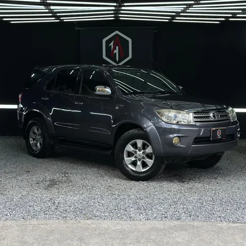 TOYOTA FORTUNER SR5 2010