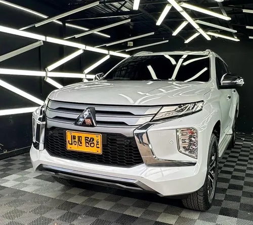 Mitsubishi Montero Sport 2.5
