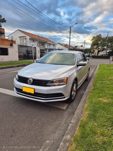 Volkswagen Jetta 2.0 MT