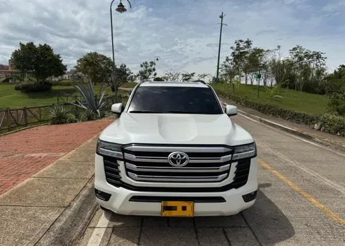 Toyota Lc300 GXR 2024