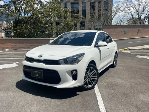 Kia Río Vibrant 2021