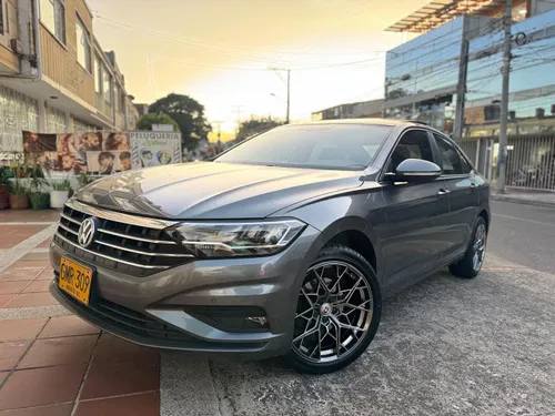 VOLKSWAGEN JETTA HIGHLINE 