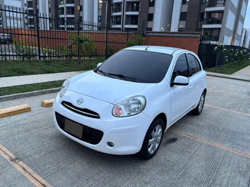 Nissan March Advance 2013