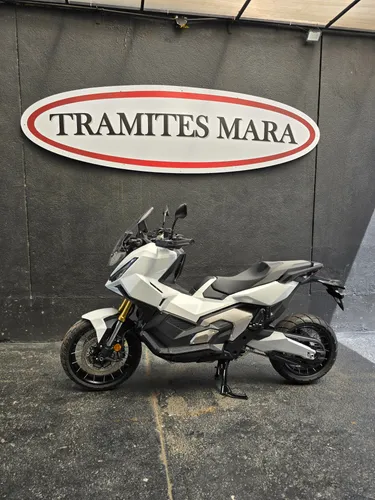 Honda xadv750