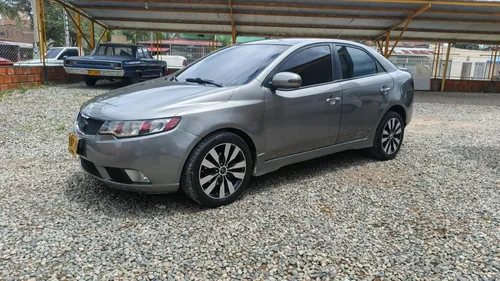 KIA CERATO