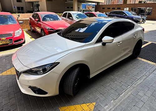 Mazda 3 Touring 2016 automático 