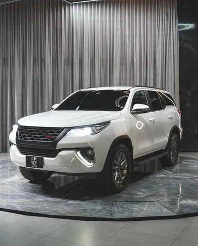Toyota Fortuner Street 2019