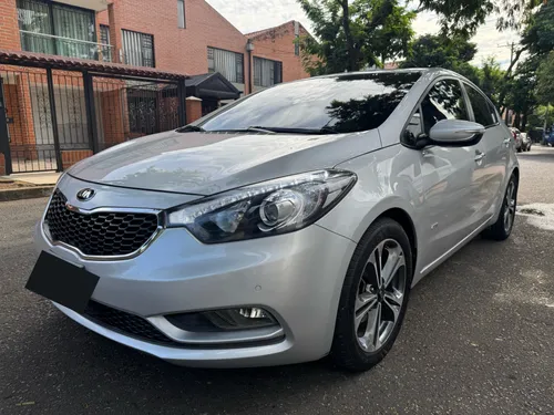 Kia Cerato Pro Summa 2016 Automático 