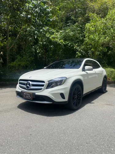 Mercedes Benz GLA 200 