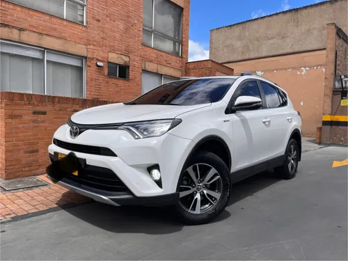 Toyota Rav4 street 2.0
