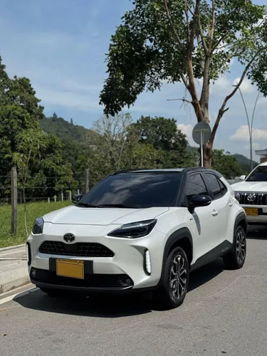 TOYOTA YARIS CROSS  2025  XLS  HIBRIDO