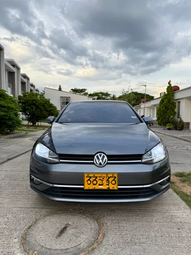 Volkswagen Golf 1.4 TSI 
