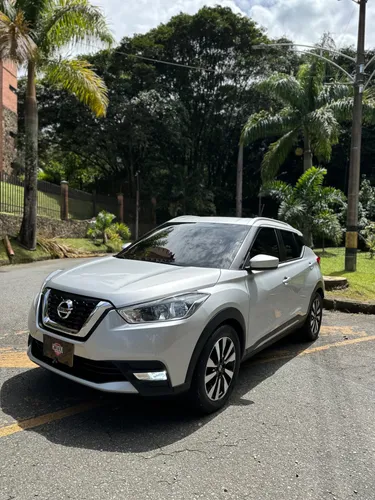 Nissan kicks advance full at 2019