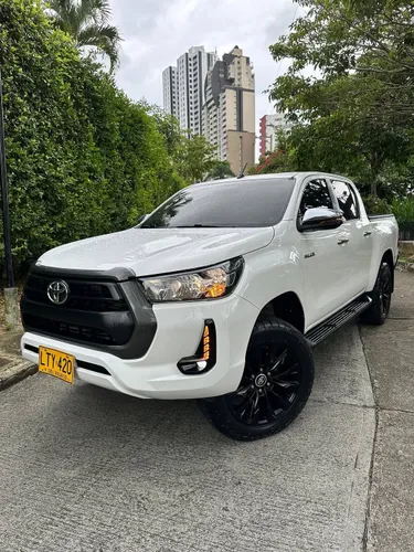 Toyota Hilux 2023  Diesel 2.4 Mecánica 4x4