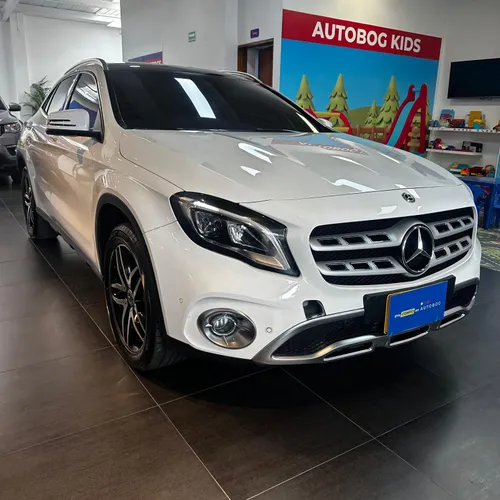 Mercedes Benz GLA200 Urban 