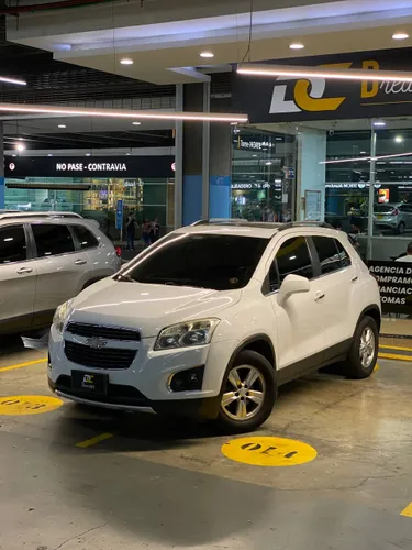 CHEVROLET TRACKER LT AT