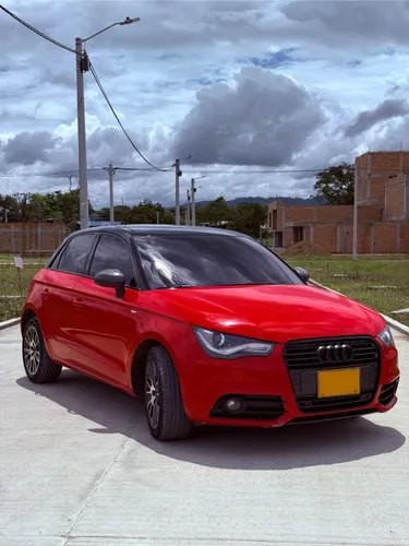 Audi A1 cinco puertas perfecto estado 