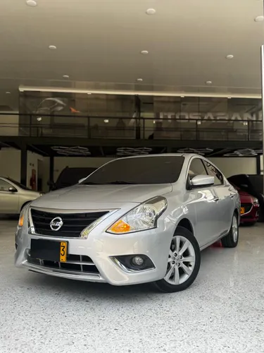 NISSAN VERSA ADVANCE 2018