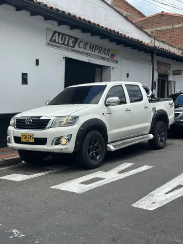 Toyota Hilux Diesel 4x4 2013