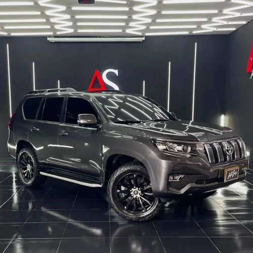 TOYOTA PRADO VX 3.0 2013 ACTUALIZADA 2022 AT